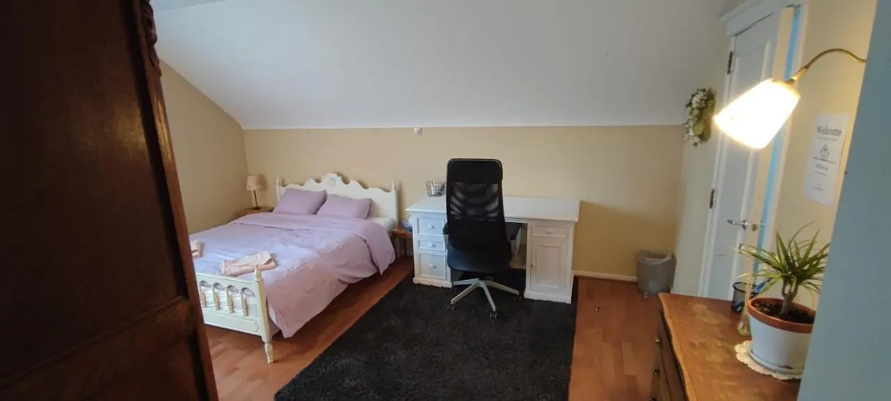 Homestay Maison Wezembeek-Oppem